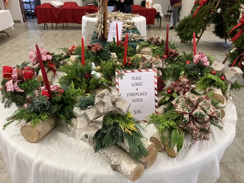 2023-holly-fair-yule-logs